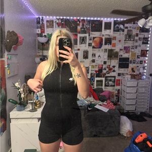 Women's Black Sleeveless Romper